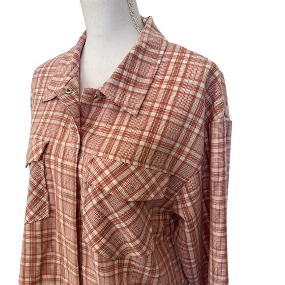Sadie and Sage Crop Shacket Top Plaid Pockets Buttons Womens Medium M Pink Rose - Picture 4 of 9